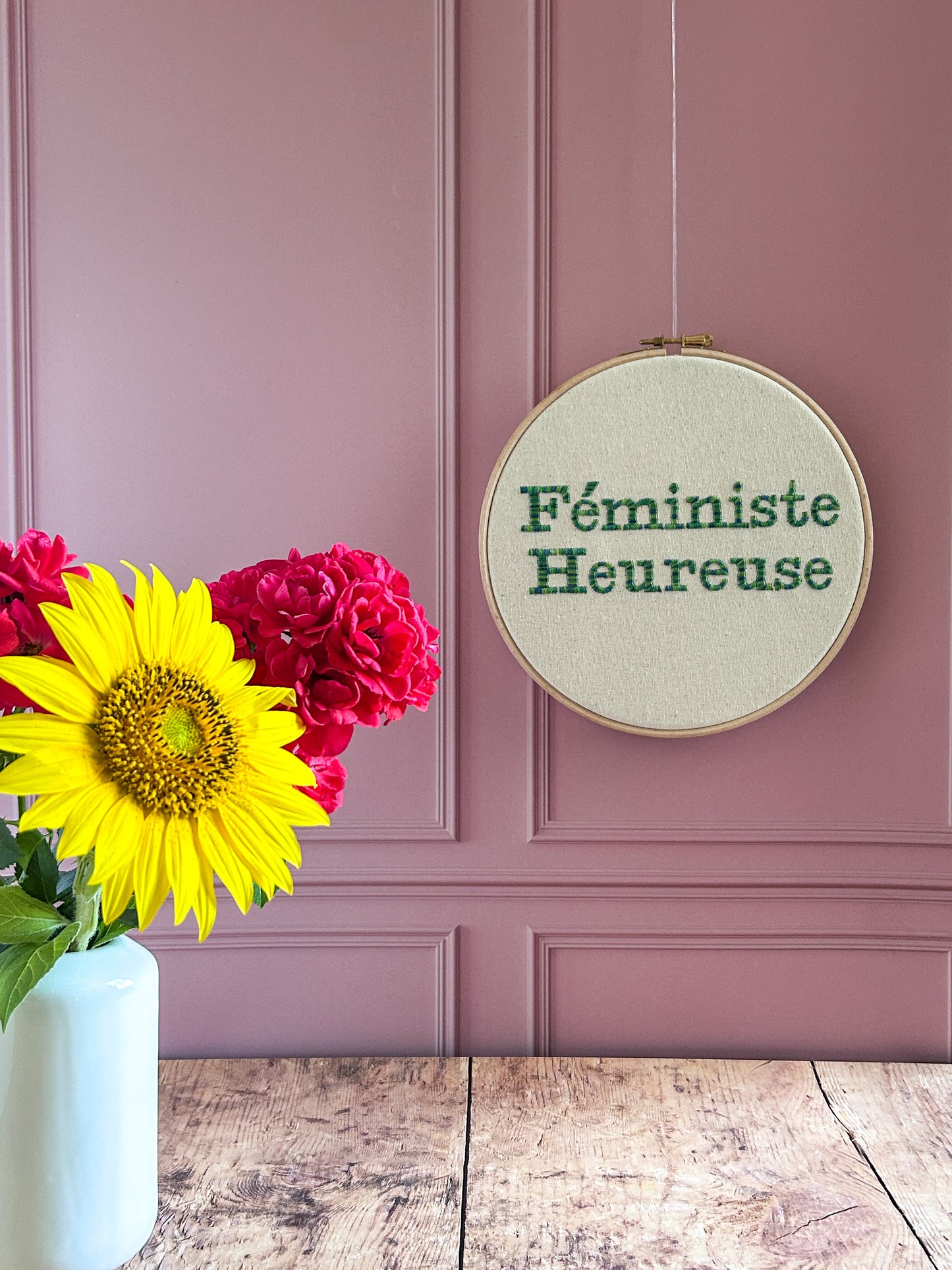 Cercle à broder La Libérée - Féministe Heureuse
