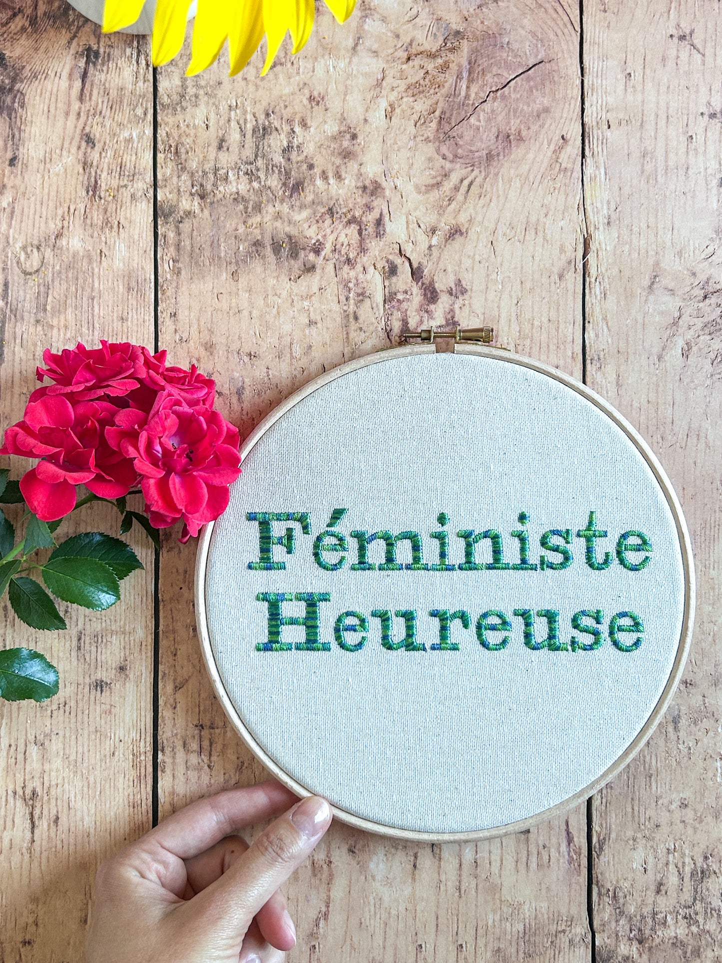 Cercle à broder La Libérée - Féministe Heureuse