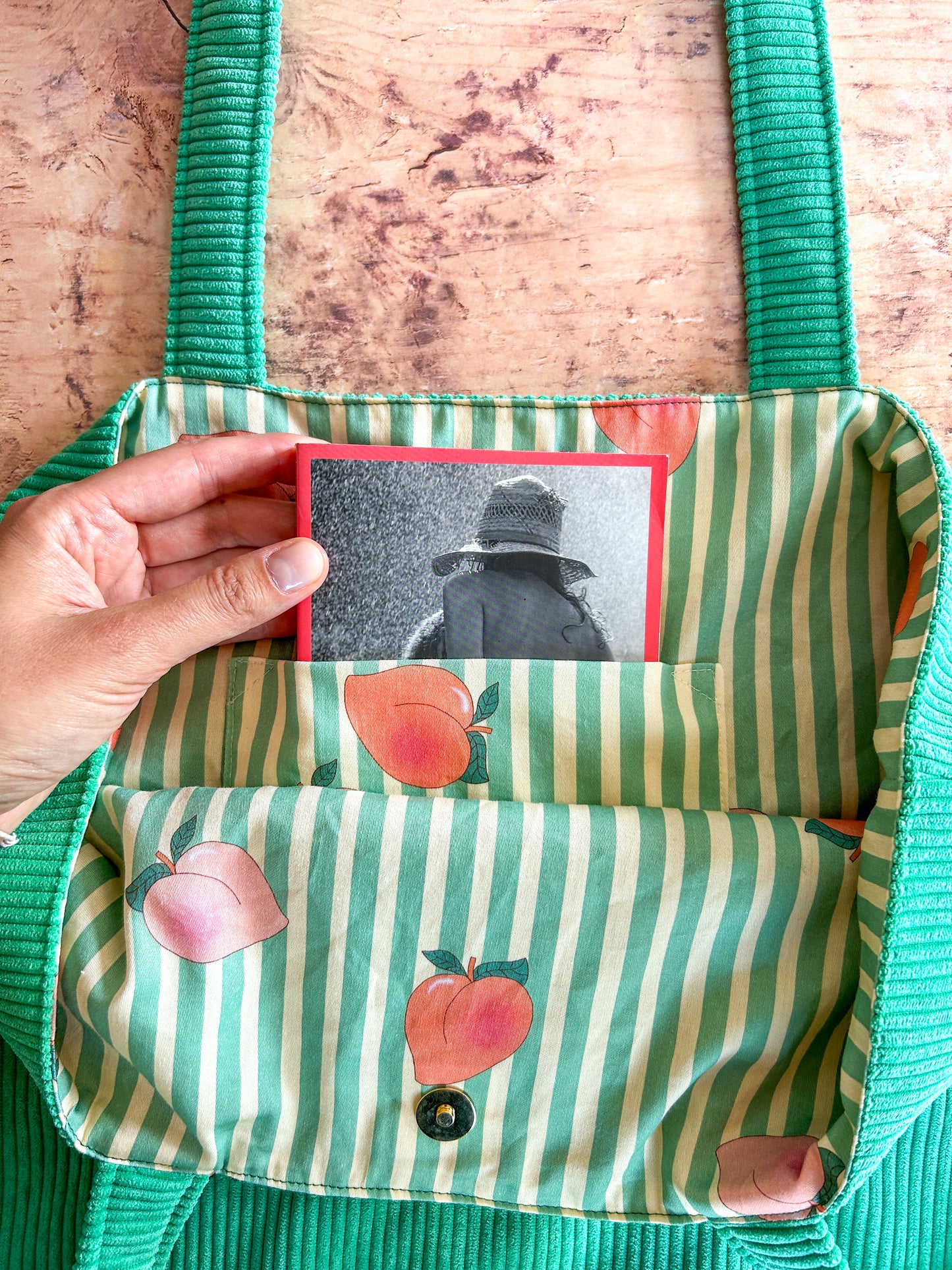 Cabas La Culottée – Brodée “ni sage ni soumise” - Velours / La Peachy