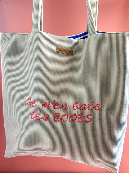 Cabas La Culottée – Brodée “Je m'en bats les BOOBS” - Velours / La Moussaillonne