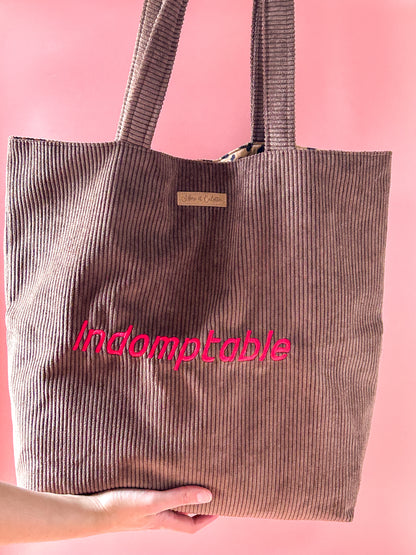 Cabas La Culottée – Brodée “Indomptable” - Velours / La Féline