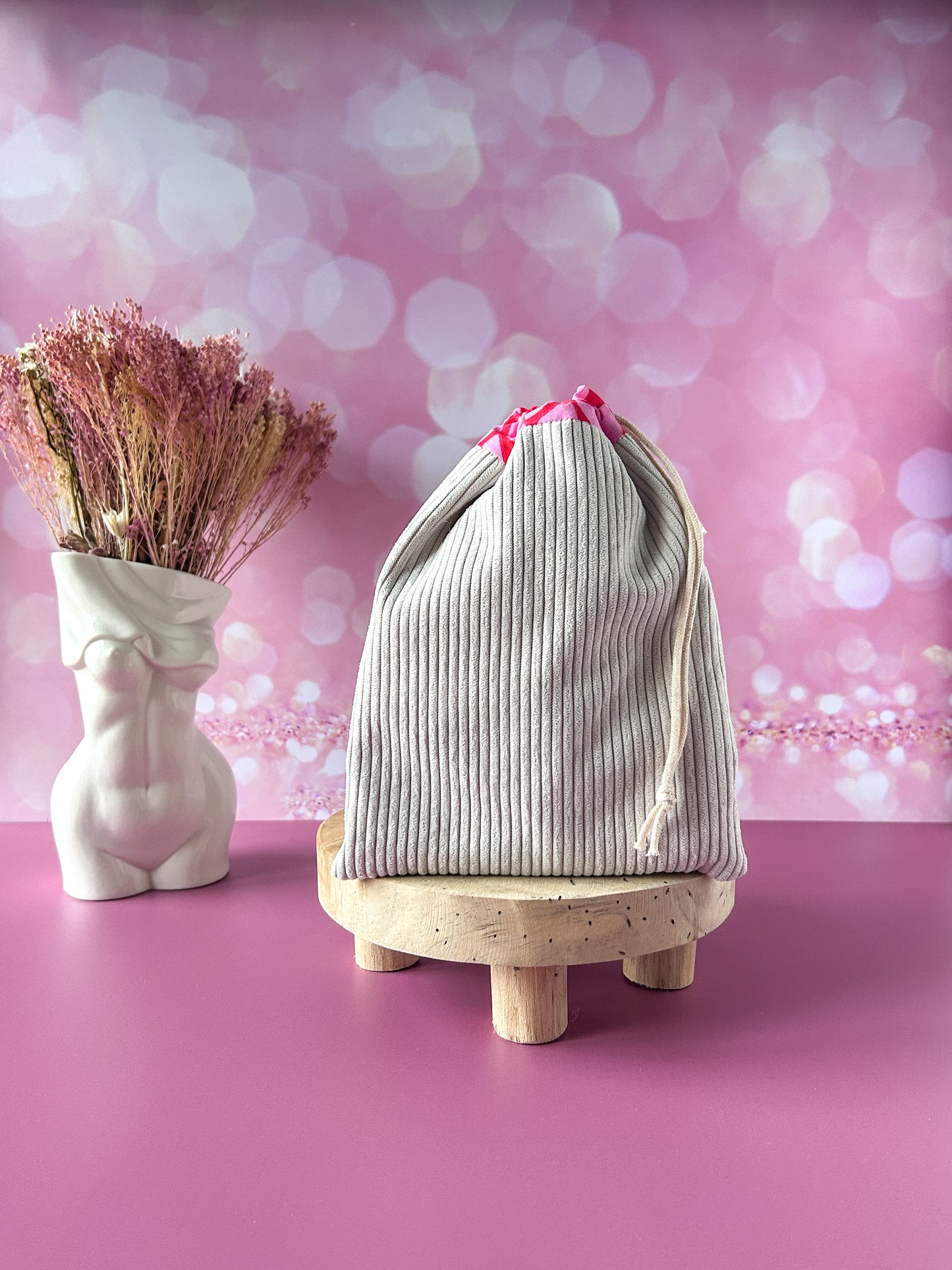 Pochon L'Intrépide – Velours beige / L'Ardente