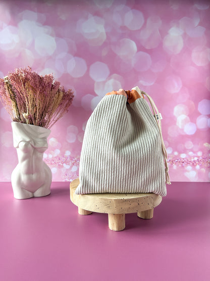 Pochon L'Intrépide – Velours beige / La Plurielle