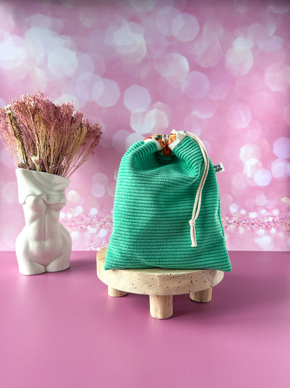 Pochon L'Intrépide – Velours menthe / L'Abricotée