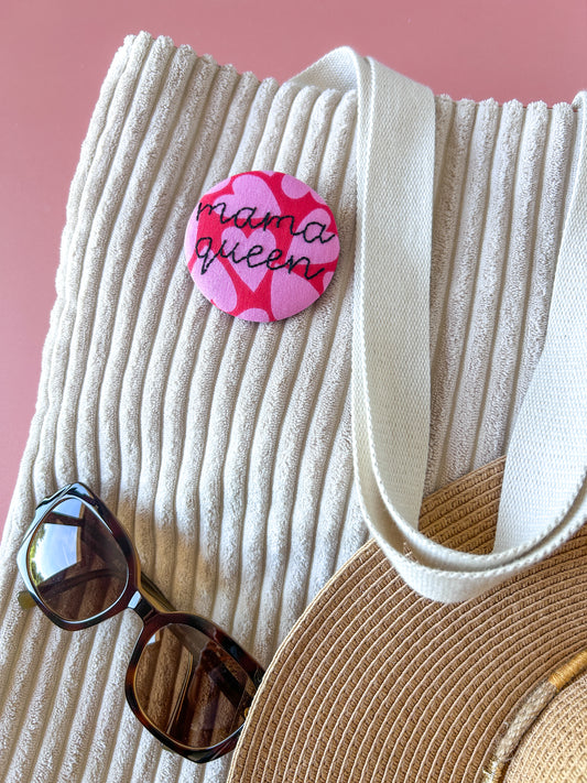 Badge brodé - mama queen 6.5cm