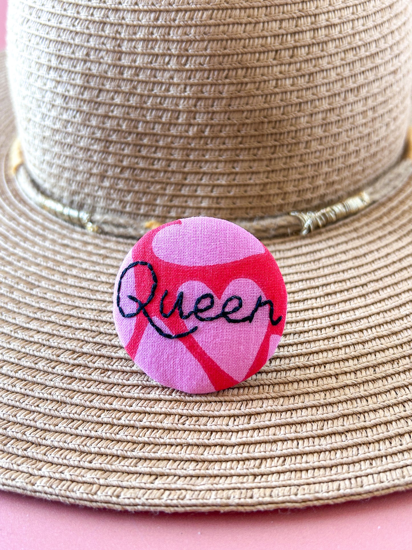 Badge brodé - Queen 4.5cm
