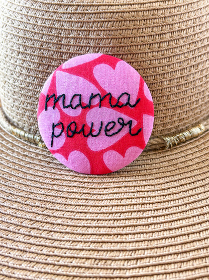 Badge brodé - mama power 6.5cm
