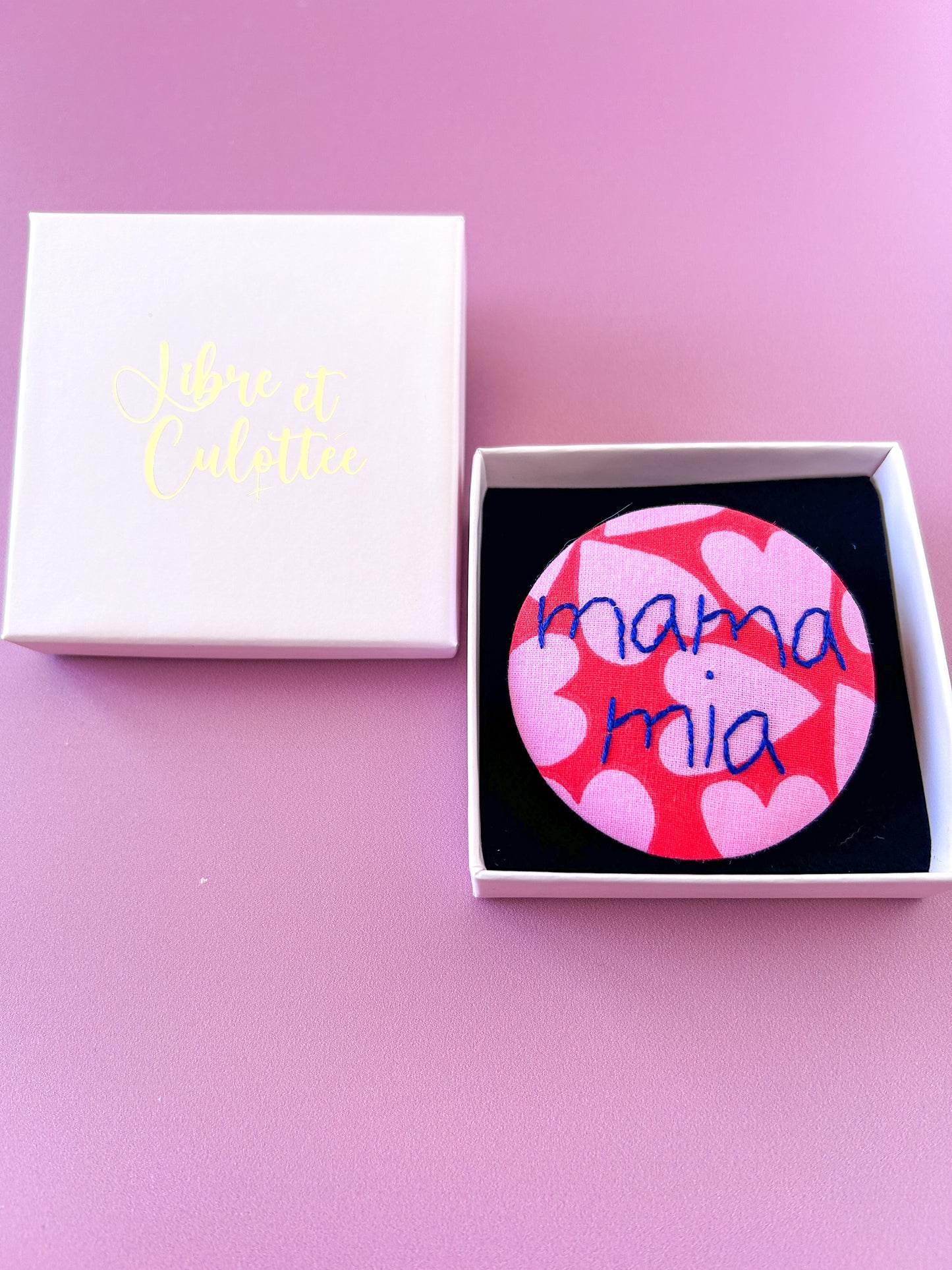 Badge brodé - mama mia 6.5cm